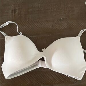 PINK Victoria's Secret White Bra